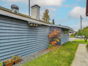 Anchorage Townhome: 2 Mi to Dwtn!
