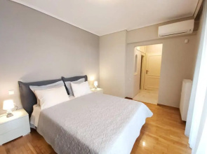 Luxury beachfront 3 bedroom apartment in Kavouri beach, Athens