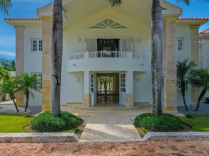 Luxury 2 levels villa for rent at Puntacana Resort & Club - chef, butler, maid, pool