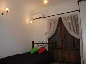 Doga Apartment