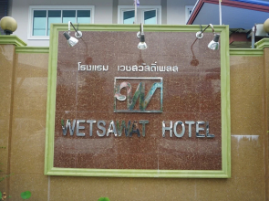 Wetsawat Place Hotel