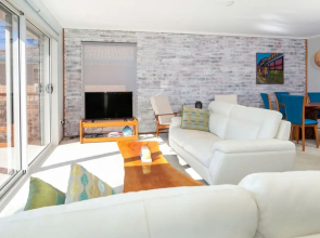 Mckenzies Clifftop On Illabunda Drive