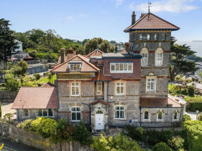 Vane Tower- Historic Retreat With Panoramic Sea Views