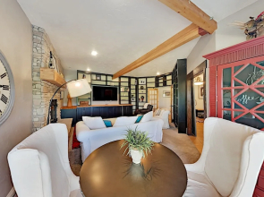 Jeremy Ranch : Hot Tub, Garage & 2 Kitchens 5 Bedroom Home