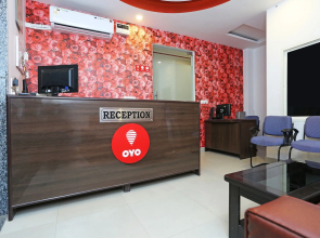 OYO 11384 Hotel Diamond Star