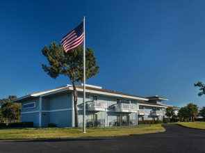 The Marina Inn on San Francisco Bay