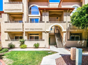 Resort Community: Three Heated 24/7/365 Pools; ½ mile walk to N. Mtn. Preserve!