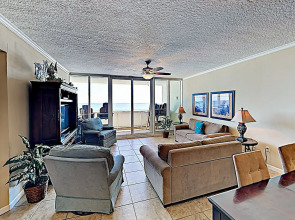 New Listing! Beachfront Gem W/ Resort Amenities 3 Bedroom Condo