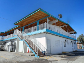 Luichy's Seaside Hotel