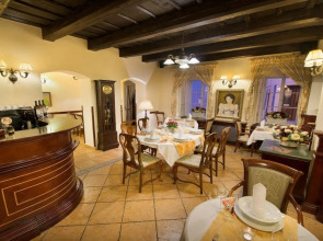 Boutique Hotel Constans