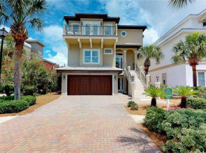 Casa Di Amore by Compass Resorts