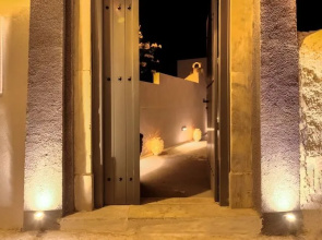 Pasithea Luxury Suites