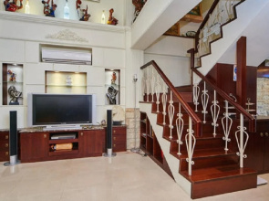 Peace Art Villa