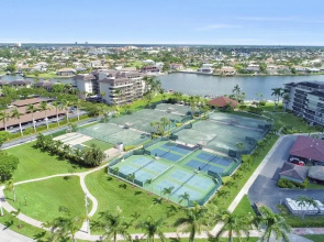 South Seas 4, 904 Marco Island Vacation Rental 2 Bedroom Condo by Redawning