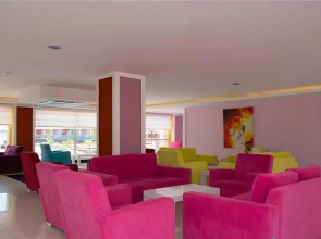 Side Win Hotel & Spa