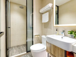 Hanting Premium Hotel Guangzhou Memorial Hall Metro Station