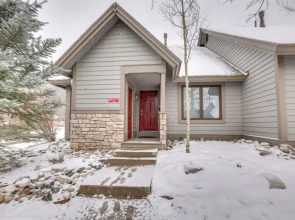 Copper Mtn Resort Duplex w/ Golf Course Views!