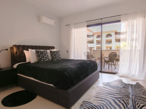 Phaedrus Living Queens Gardens Arthouse