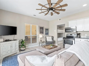 Nantucket Cottage 10b 1 Bedroom Condo