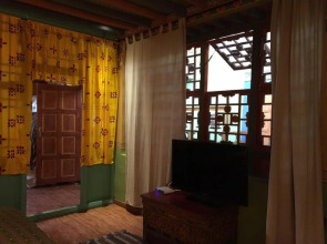 Bakuoyin Cultural Hotel