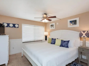 Fort Myers Beach Area 2680