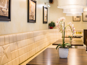 Avalon Hotel & Conferences