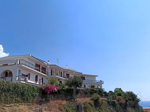 VelaLatina Residence B&B Soverato - Camera Maestrale & Camera Tramontana