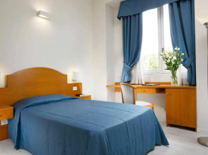 Isola Sacra Rome Airport