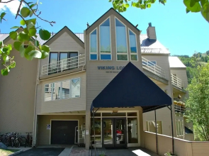 Chic, Modern Walk Anywhere @ Viking Lodge 206 1 Bedroom Condo by RedAwning