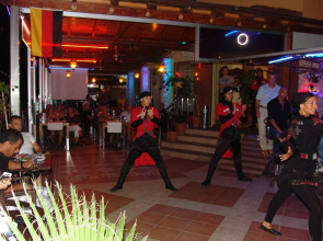 Kleopatra İkiz Otel