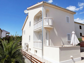 Apartments and Room Maestral