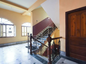 Hotel Rajmahal
