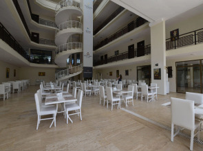 Kaftans City Hotel by RRH&R