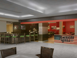 DoubleTree by Hilton at the Entrance to Universal Orlando