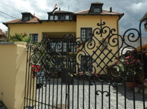 Alabrdos Panzi s Apartmanhz