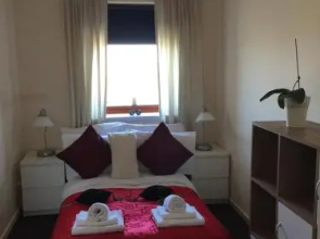 Edinburgh Lochend Apartment