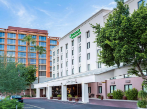 Wyndham Garden Phoenix Midtown