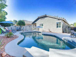 Putting Green & Fenced Yard: Charming Gilbert Home