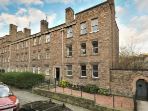 367 Comfortable 2 Bedroom Apartment on the Edge of Edinburgh s Historic Old Town
