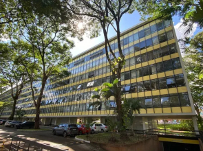 Apto com boa Localiza o Garagem e Ar-condicionado