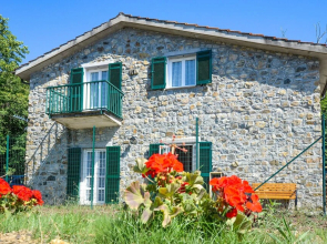 Amazing Home in Framura With Jacuzzi, Wifi and 2 Bedrooms
