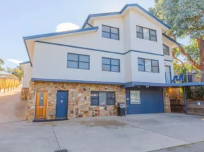 Banjos Way 2/23 Banjo Patterson Crescent