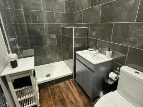 Stunning Georgian Spacious Apartment Central Bath