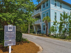 Designer Finishes, Arcade Room, Sleeps 14 & Next to Alys