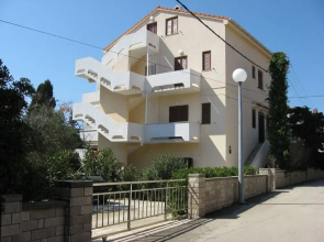 Nives - Great Location - A6