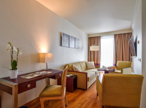 Отель Clarion Paris CDG Airport