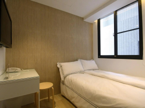 Mini West Hotel