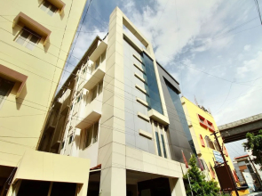 OYO 1531 Vels Grand Inn Hotel