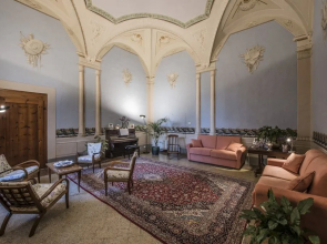 Residenza dEpoca Torre Dei Lari