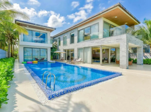Luxury Pool Villa Close To The Private Beach